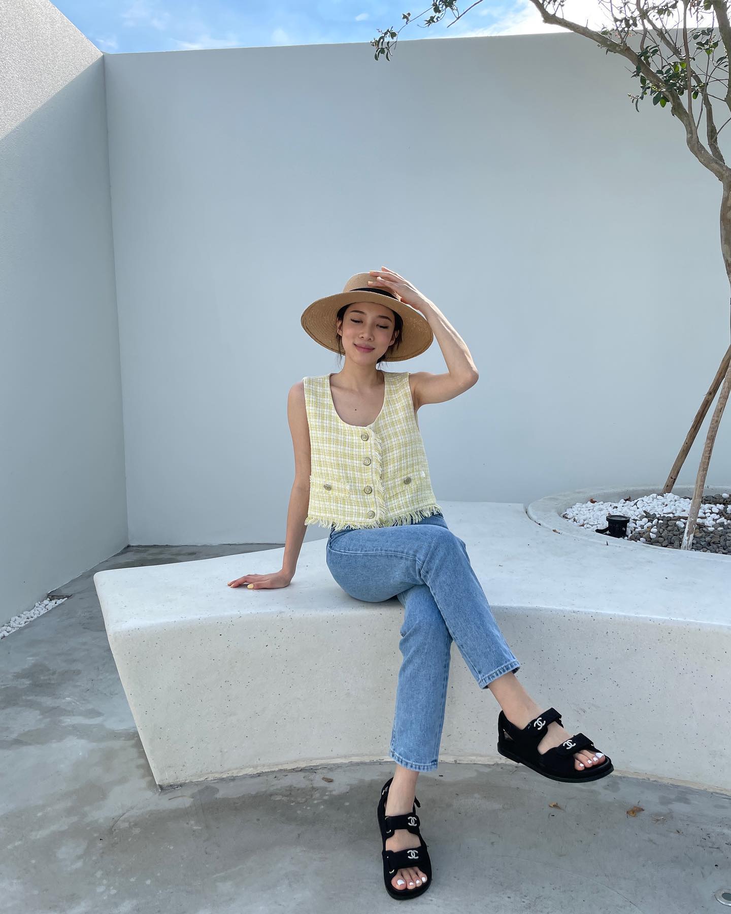 Nàng blogger Đài Loan bổ túc cách diện đồ đơn giản mà đẹp mê khi đi du lịch - Ảnh 3.