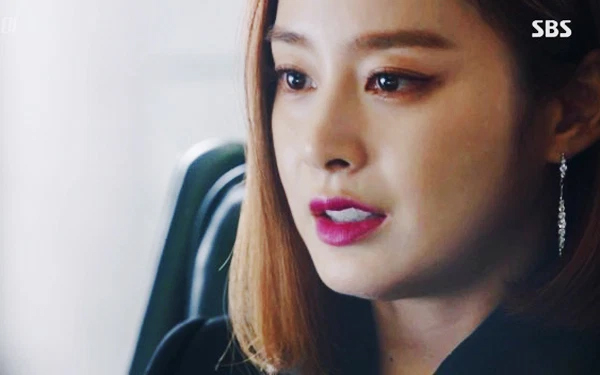 Điên nữ Seo Ye Ji và biểu cảm lạnh băng trông cực đáng sợ trong phim mới: Nhưng so với Kim Tae Hee của Yong Pal thì sao? - Ảnh 5.