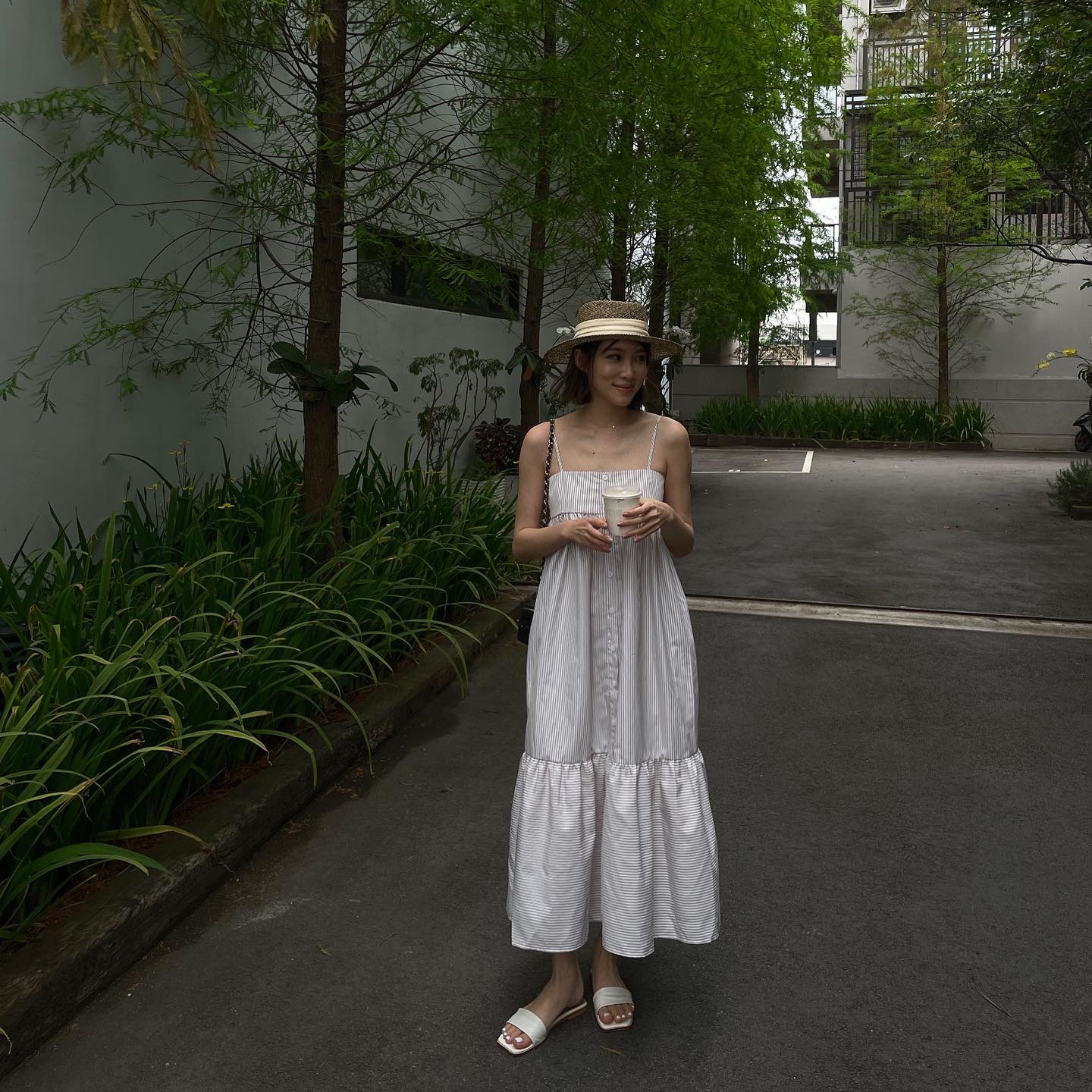 Nàng blogger Đài Loan bổ túc cách diện đồ đơn giản mà đẹp mê khi đi du lịch - Ảnh 8.