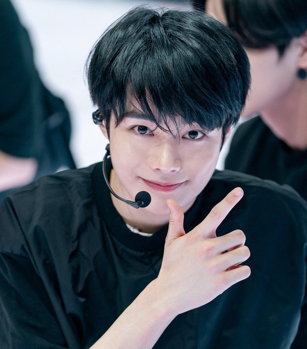 Hanbin (TEMPEST) lột xác thấy rõ, visual bùng nổ thể hiện đẳng cấp ...