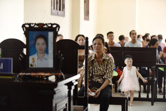 The jealous madman poisoned his cousin but caused others to die with a cup of milk tea with cyanide: Sinful love and the death penalty - Photo 3.