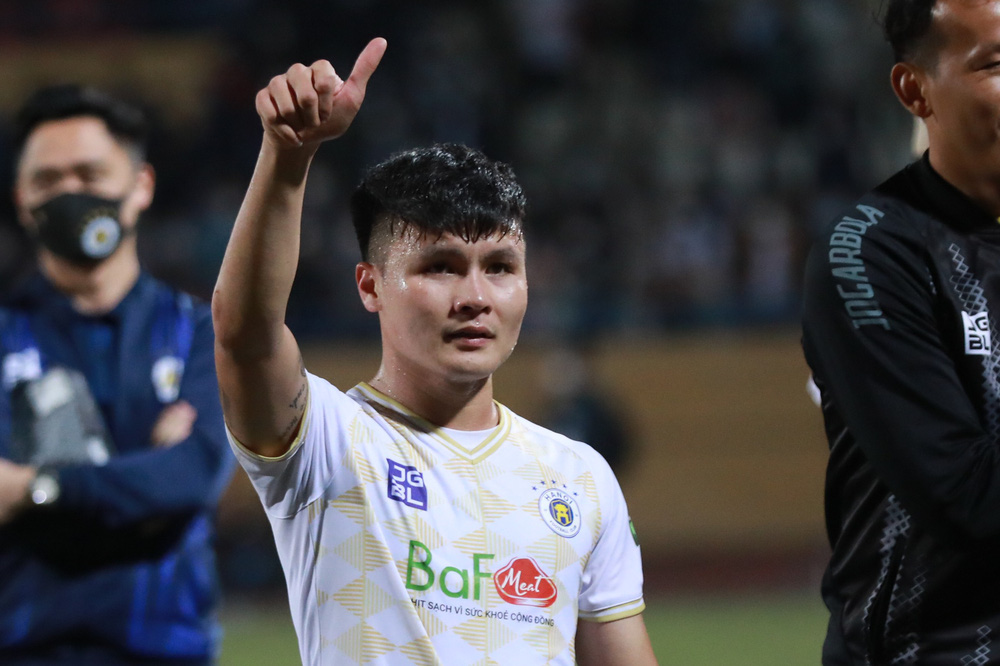 Thắng trận, HLV CLB Hà Nội vẫn lo lắng: “Ở V.League không ai thay thế được Quang Hải” - Ảnh 1.