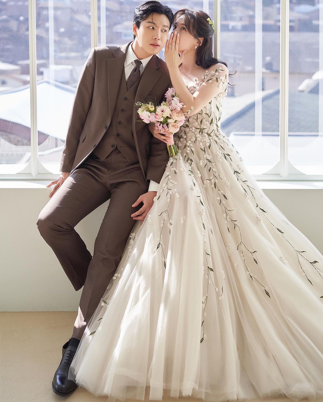 Showbiz H&agrave;n được m&ugrave;a cưới: Sau Hyun Bin v&agrave; Son Ye Jin, 2 idol đ&igrave;nh đ&aacute;m chốt đơn về chung nh&agrave; chỉ sau 1 năm hẹn h&ograve; - Ảnh 2.