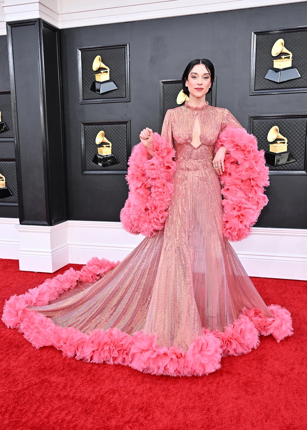 Siêu thảm đỏ Grammy 2022: Lady Gaga - Doja Cat chặt chém BTS, vợ chồng Justin Bieber như quấn chăn bên quân đoàn sao lên đồ quá dị - Ảnh 31.