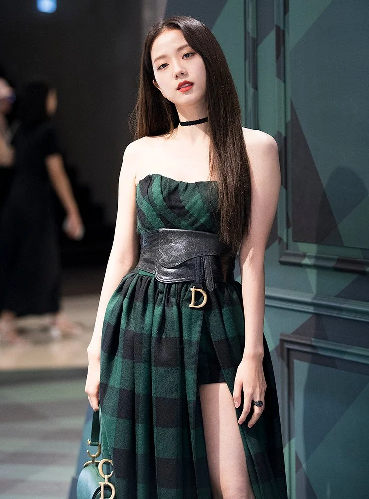 Jisoo BLACKPINK lần đầu tiên dự show Dior Haute Couture