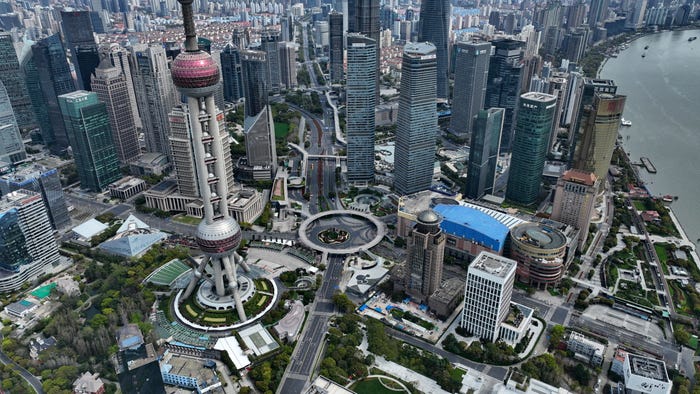 Những hình ảnh tái hiện ác mộng Vũ Hán năm 2020: Thượng Hải phồn hoa biến thành thành phố hoang, toàn bộ cuộc sống như chững lại - Ảnh 10.