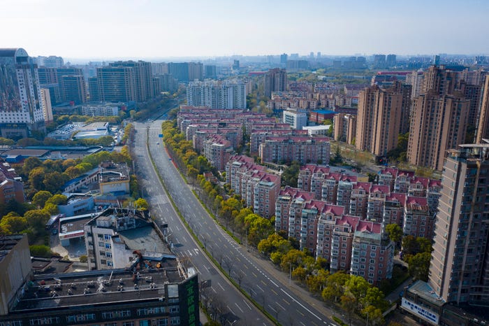 Những hình ảnh tái hiện ác mộng Vũ Hán năm 2020: Thượng Hải phồn hoa biến thành thành phố hoang, toàn bộ cuộc sống như chững lại - Ảnh 3.