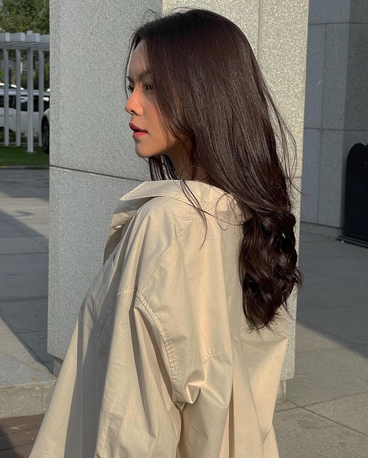 4 mốt t&oacute;c layer vừa trẻ vừa sang, c&aacute;c mỹ nh&acirc;n Việt cắt theo m&atilde;i kh&ocirc;ng biết ch&aacute;n - Ảnh 5.