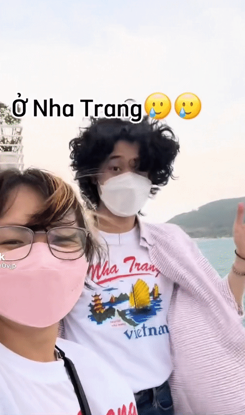 Cặp đôi GenZ làm video gợi ý du lịch Nha Trang, nhưng hai chiếc áo huyền thoại mới làm cư dân mạng thích thú rần rần - Ảnh 6.