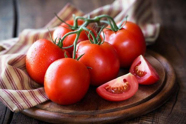 Does eating tomatoes cooked with eggs cause poisoning?  Experts answer thoroughly and warn about foods that should not be combined with tomatoes - Photo 1.