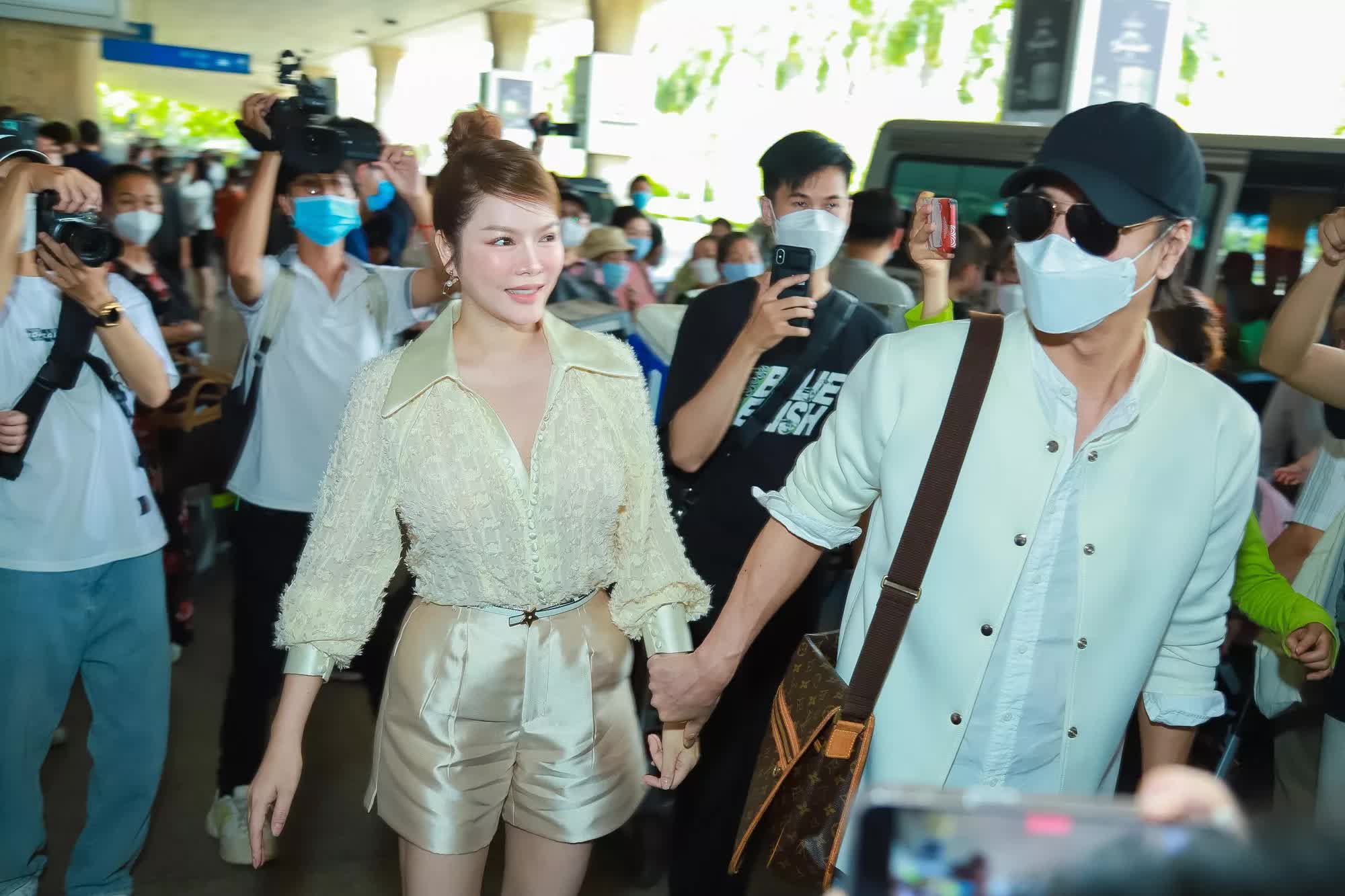 Glass Shoes actor Han Jae Suk came to Vietnam and held Ly Nha Ky's hand at the airport - Photo 5.