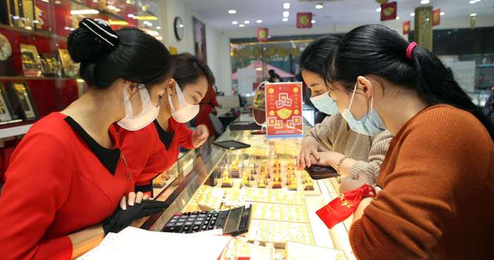 The Vietnamese buy the most gold in Southeast Asia - Photo 2.