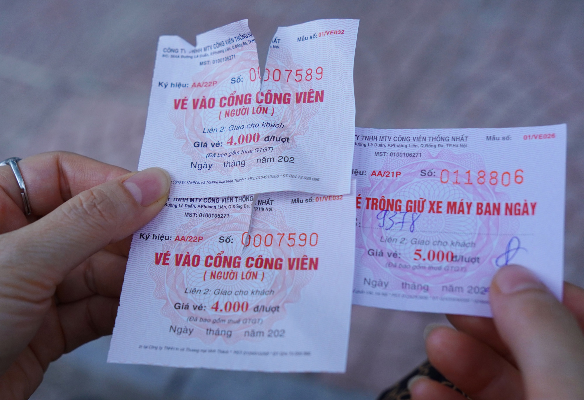 Nghịch lý thu phí quần dài nhưng lại miễn phí quần đùi, đại diện Công viên Thống Nhất lên tiếng - Ảnh 2. Nghịch lý thu phí quần dài nhưng lại miễn phí quần đùi, đại diện Công viên Thống Nhất lên tiếng - Ảnh 2.