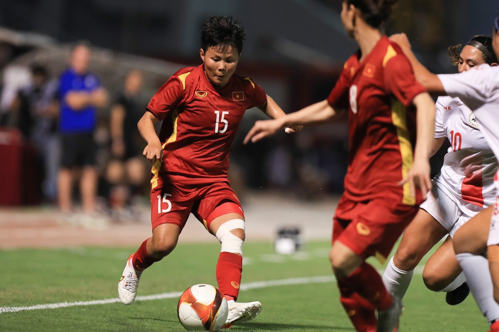 The Vietnamese team came back bravely against the Philippines, placing one foot in the semi-finals - Photo 3.