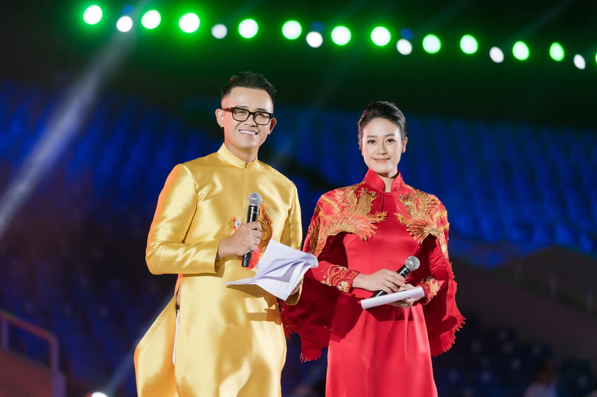Học vấn MC Đức Bảo và MC Phí Linh - người dẫn Lễ khai mạc SEA Games 31