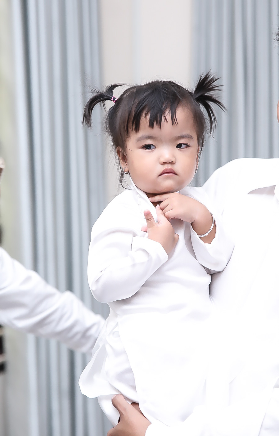 Vợ Mạc Văn Khoa nhận sính lễ khủng trong lễ ăn hỏi, con gái xuất hiện với biểu cảm đáng yêu - Ảnh 15. Vợ Mạc Văn Khoa nhận sính lễ khủng trong lễ ăn hỏi, con gái xuất hiện với biểu cảm đáng yêu - Ảnh 15.