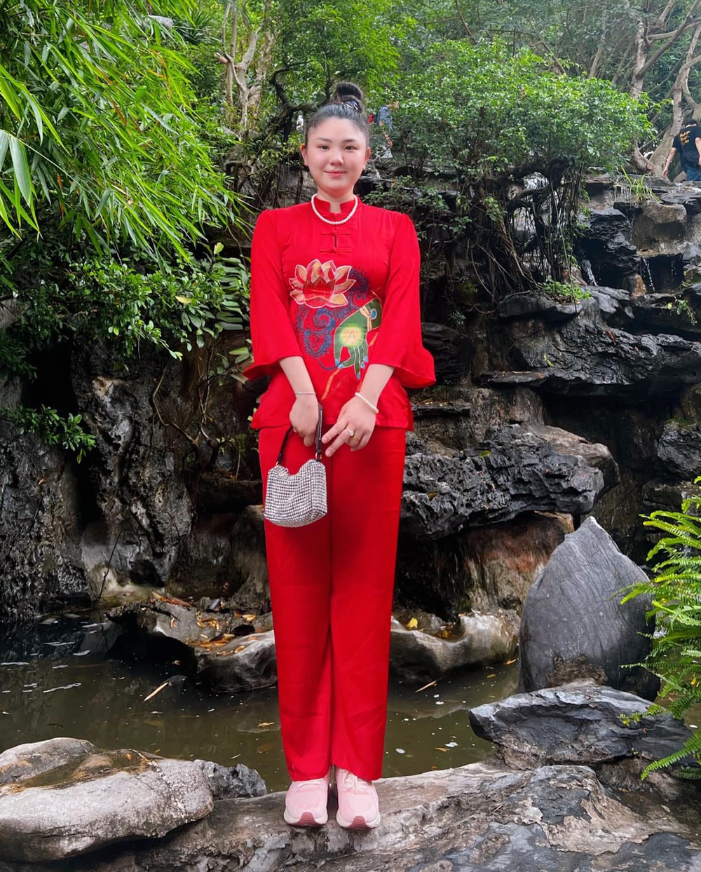 Có bầu nặng 90kg đi không nổi, đẻ xong mẹ bỉm sữa giảm liền 34kg, trẻ đẹp ngỡ ngàng - Ảnh 6. Có bầu nặng 90kg đi không nổi, đẻ xong mẹ bỉm sữa giảm liền 34kg, trẻ đẹp ngỡ ngàng - Ảnh 6.