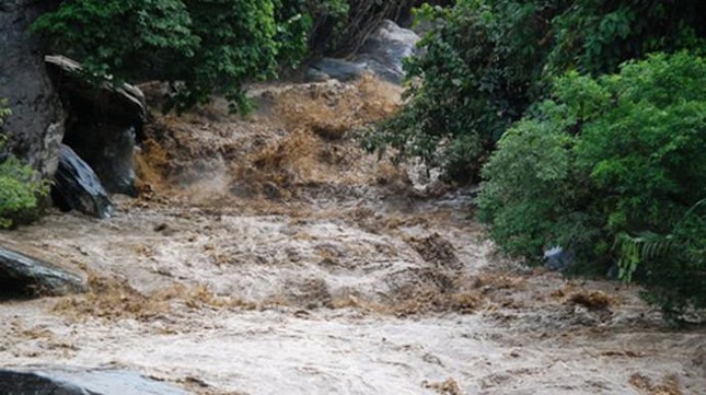 Nguy cơ mưa lớn tại 14 tỉnh, Thủ tướng yêu cầu triển khai ứng phó kịp thời - Ảnh 1.