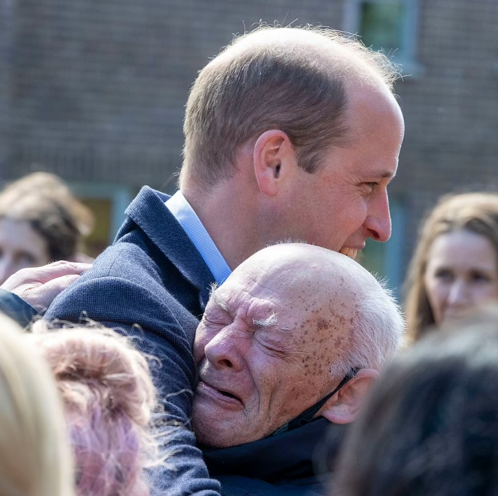 The two most emotional moments of Princess Kate and her husband in a new event with delicate gestures - Photo 2.