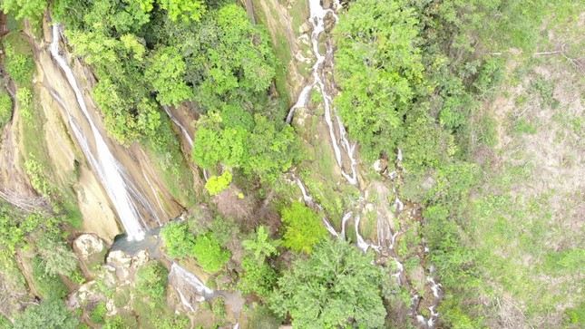 Admire the Fairy Waterfall in the Northwest - Photo 5.