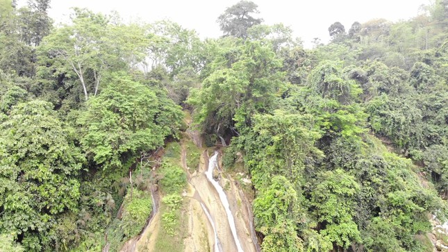 Admire the Fairy Waterfall in the Northwest - Photo 6.