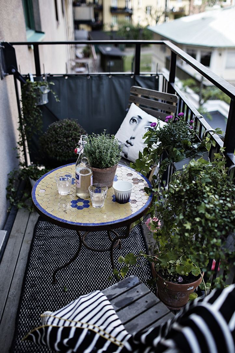 Turn a small balcony into a relaxing corner at home in Scandinavian style - Photo 5.