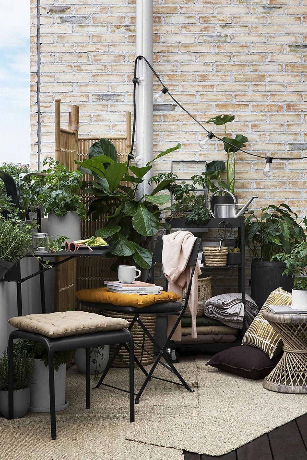 Turn a small balcony into a relaxing corner at home in Scandinavian style - Photo 9.