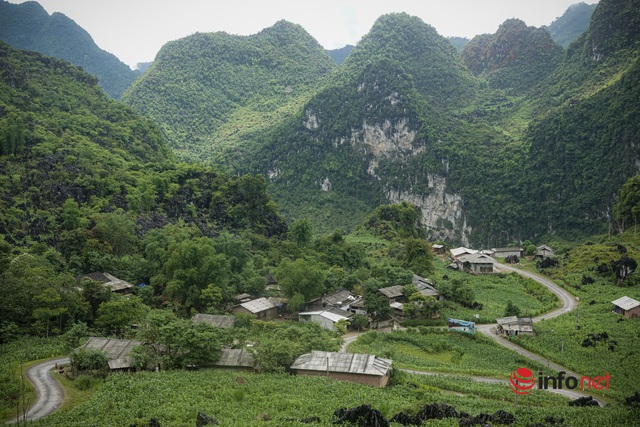 Du lịch Hà Giang chuyển mình, du khách đắm chìm trước cảnh đẹp mê hồn của vùng cao nguyên đá  - Ảnh 8.