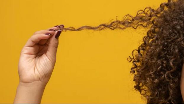 6 simple tips to refresh curly hair - Photo 3.