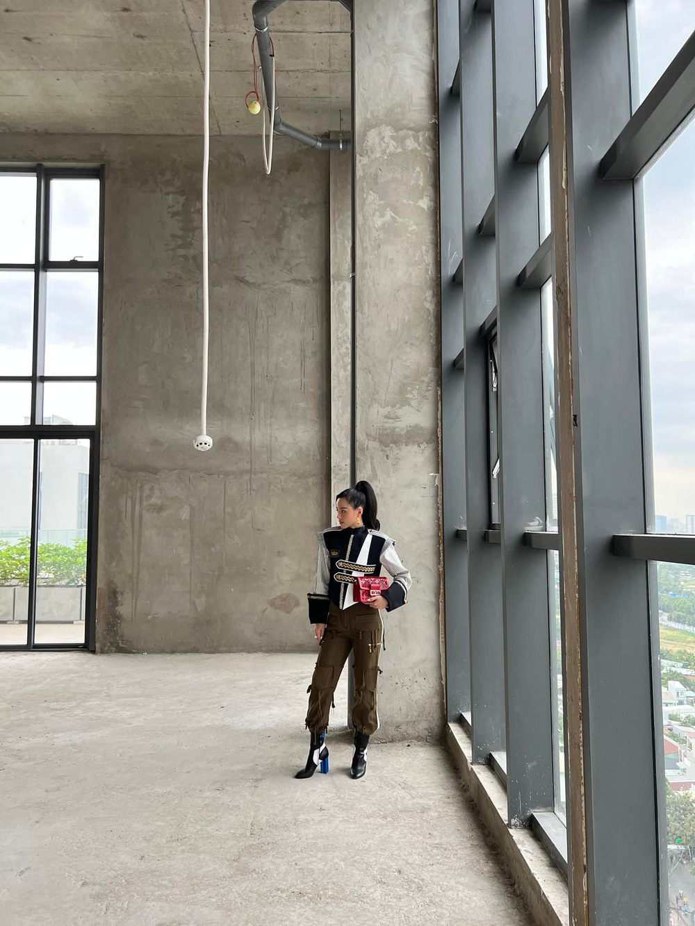 Kh&aacute;nh Linh The Face sau 5 năm Nam tiến: Mỗi năm đi l&agrave;m t&iacute;ch c&oacute;p kiếm một c&aacute;i sổ đỏ - Ảnh 4.