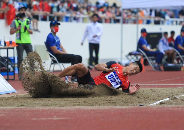 Cặp đôi VĐV với màn cầu hôn hot nhất tại SEA Games 31: Người là Thiếu úy quân đội, người sở hữu cả loạt huy chương - Ảnh 5.