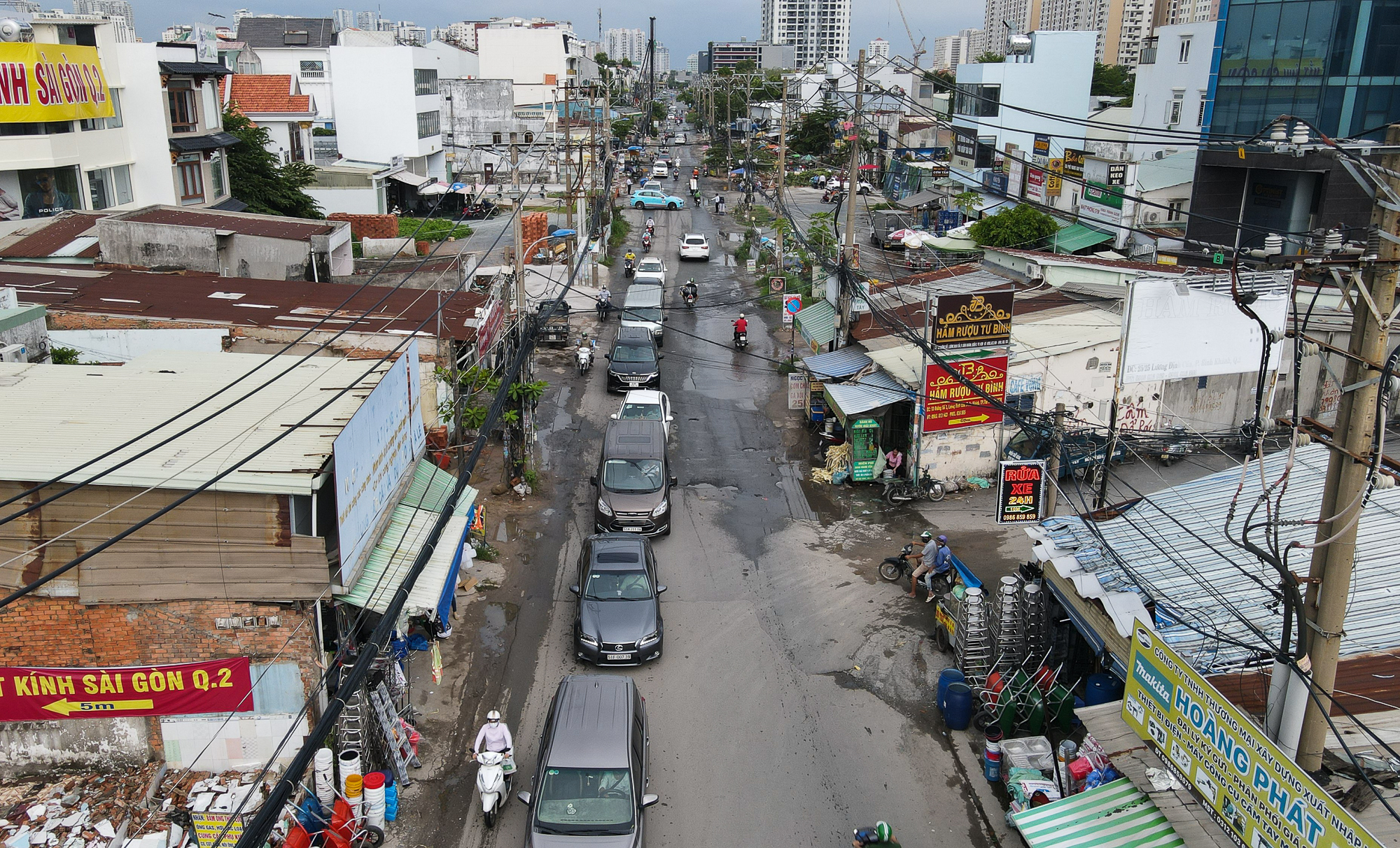 Cận cảnh 2,5km đường giá 800 tỉ ở TP.HCM được tái thi công sau 7 năm: Người dân phấn khởi - Ảnh 1.