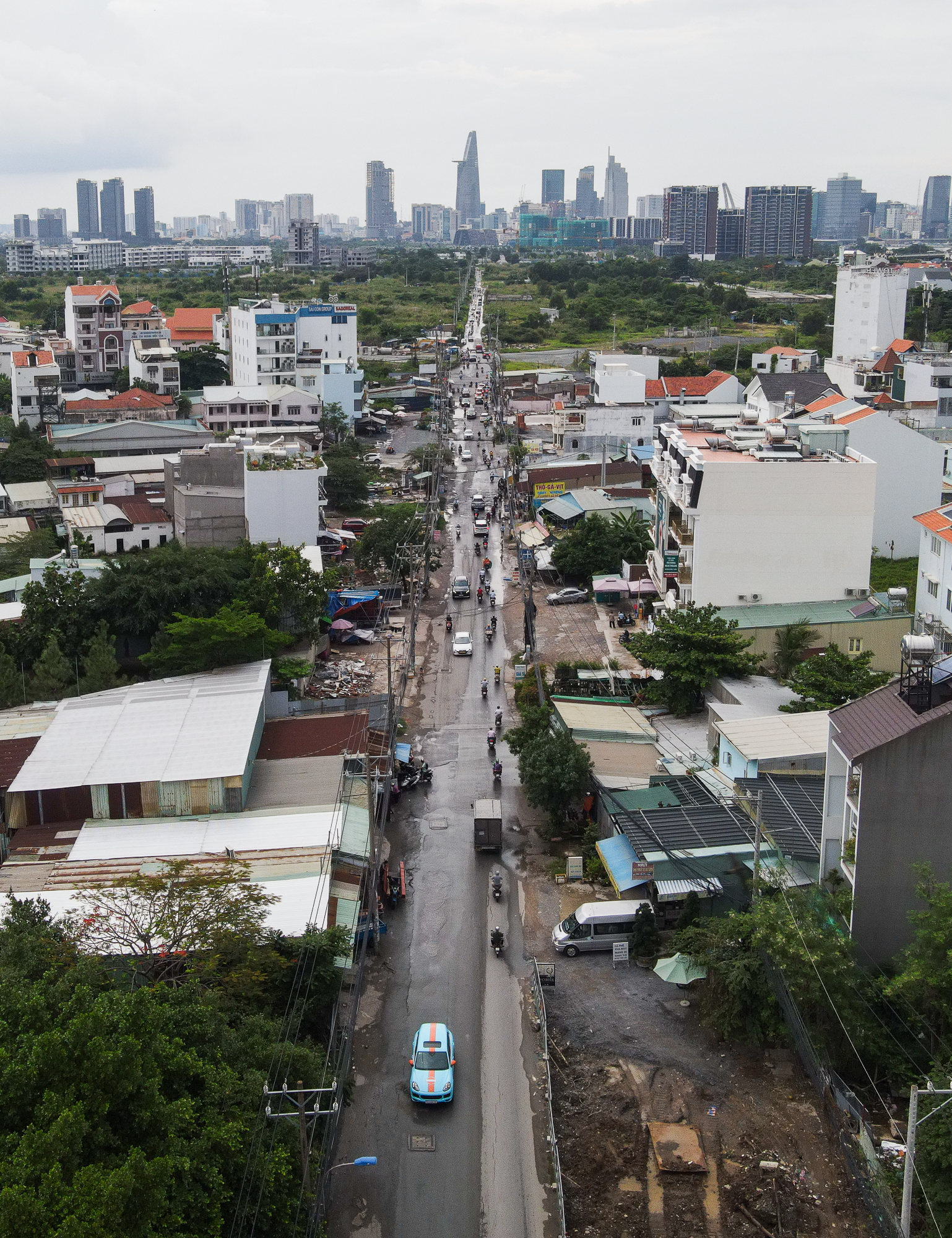 Cận cảnh 2,5km đường giá 800 tỉ ở TP.HCM được tái thi công sau 7 năm: Người dân phấn khởi - Ảnh 16.