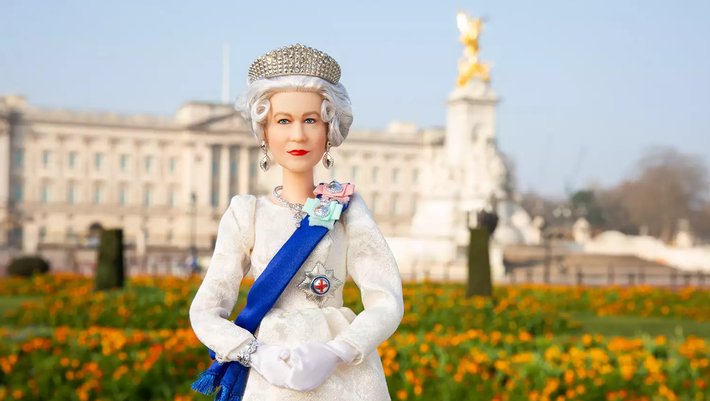 Barbie Doll Queen of England celebrates the Platinum Anniversary: ​​Out of stock after 3 seconds of offering, priced at 30 million dong, still competing to buy - Photo 1.