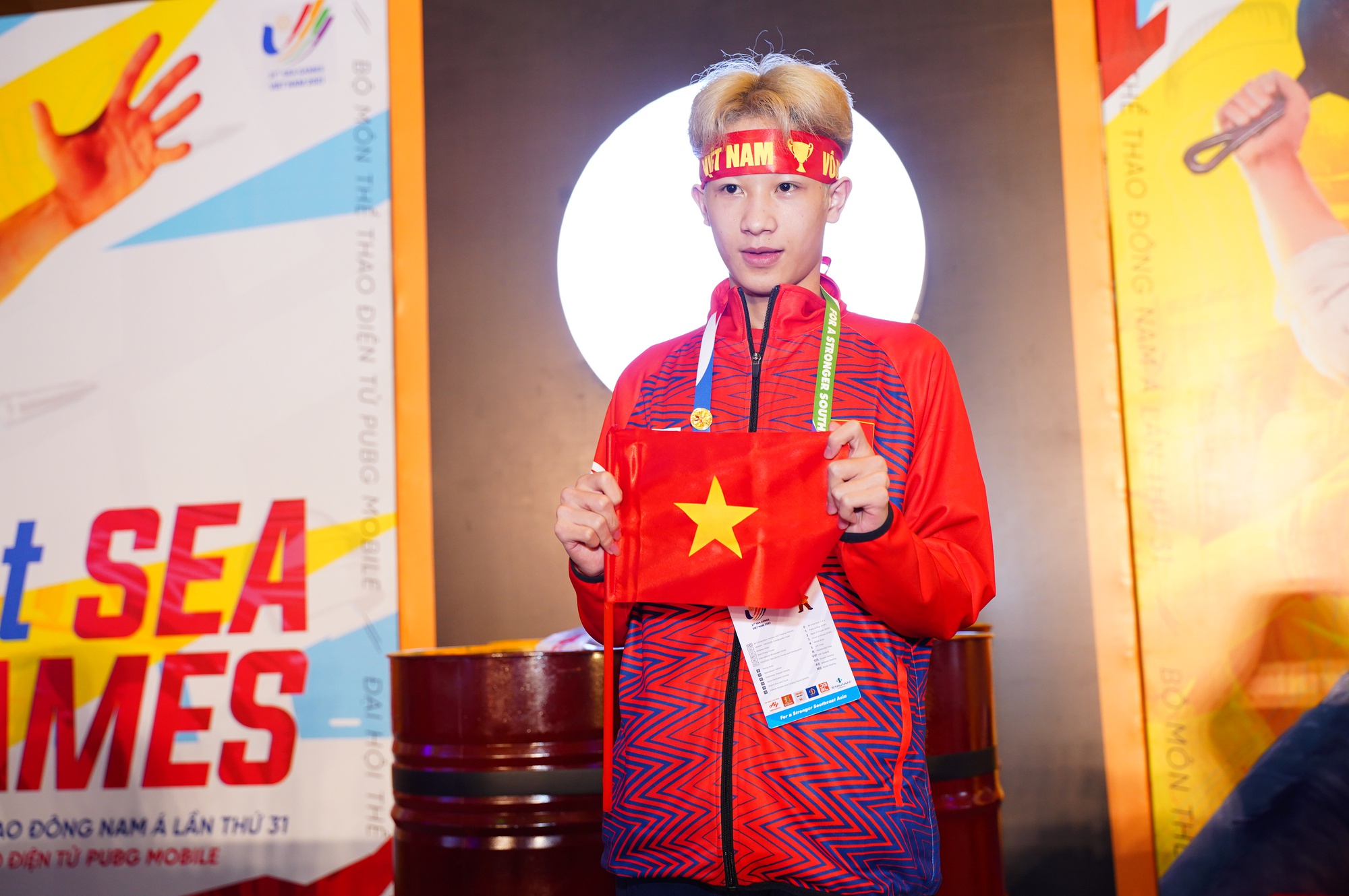 With explosive competition, Vietnam won the 2nd Esports gold medal in individual PUBG Mobile content - Photo 3. With explosive competition, Vietnam won the 2nd Esports gold medal in individual PUBG Mobile content - Photo 3.