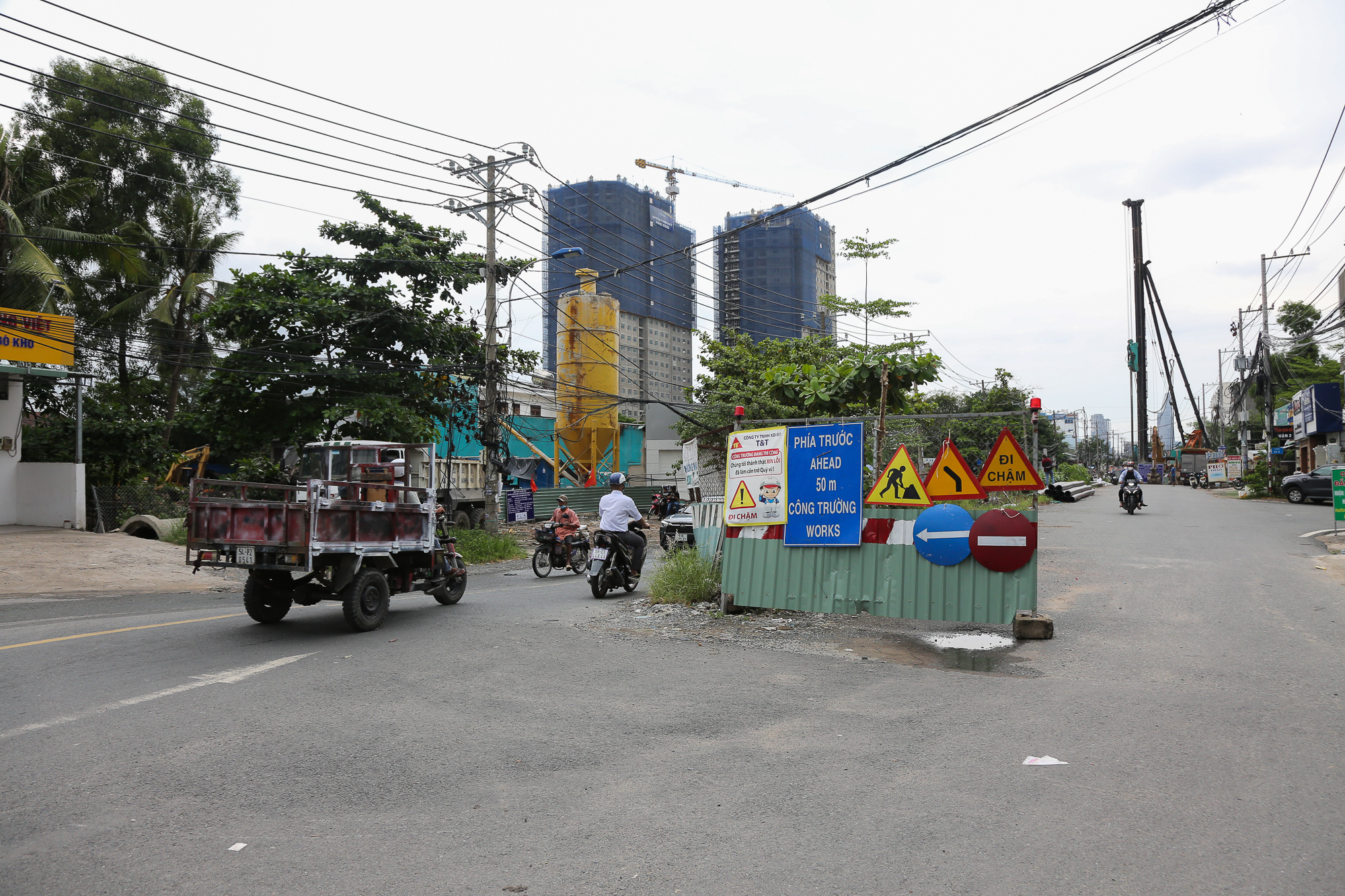 Cận cảnh 2,5km đường giá 800 tỉ ở TP.HCM được tái thi công sau 7 năm: Người dân phấn khởi - Ảnh 12.