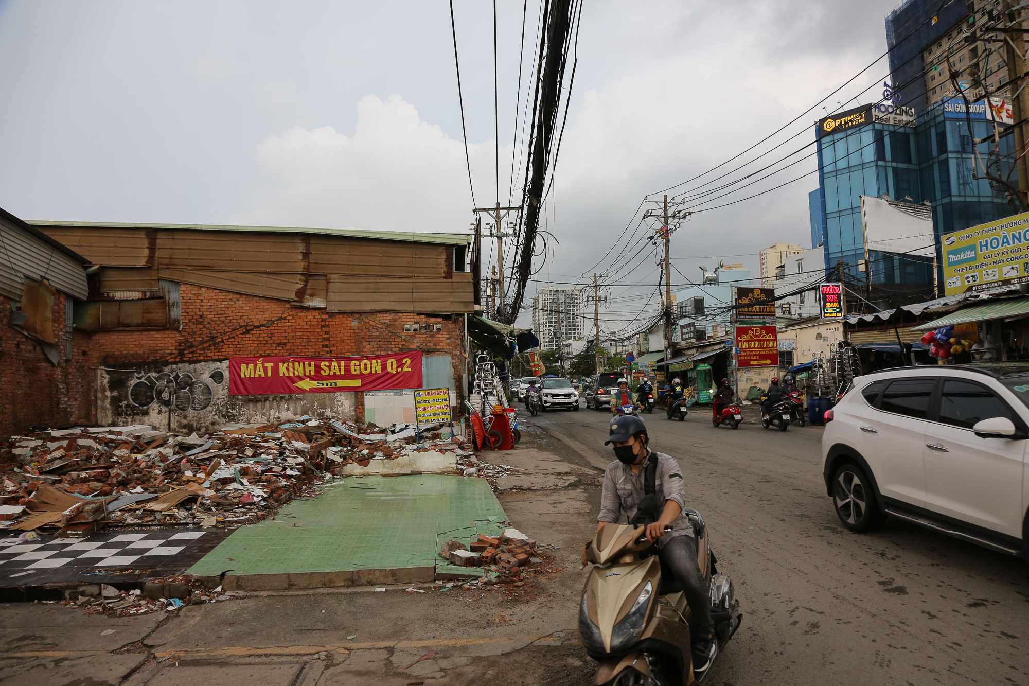 Cận cảnh 2,5km đường giá 800 tỉ ở TP.HCM được tái thi công sau 7 năm: Người dân phấn khởi - Ảnh 14.