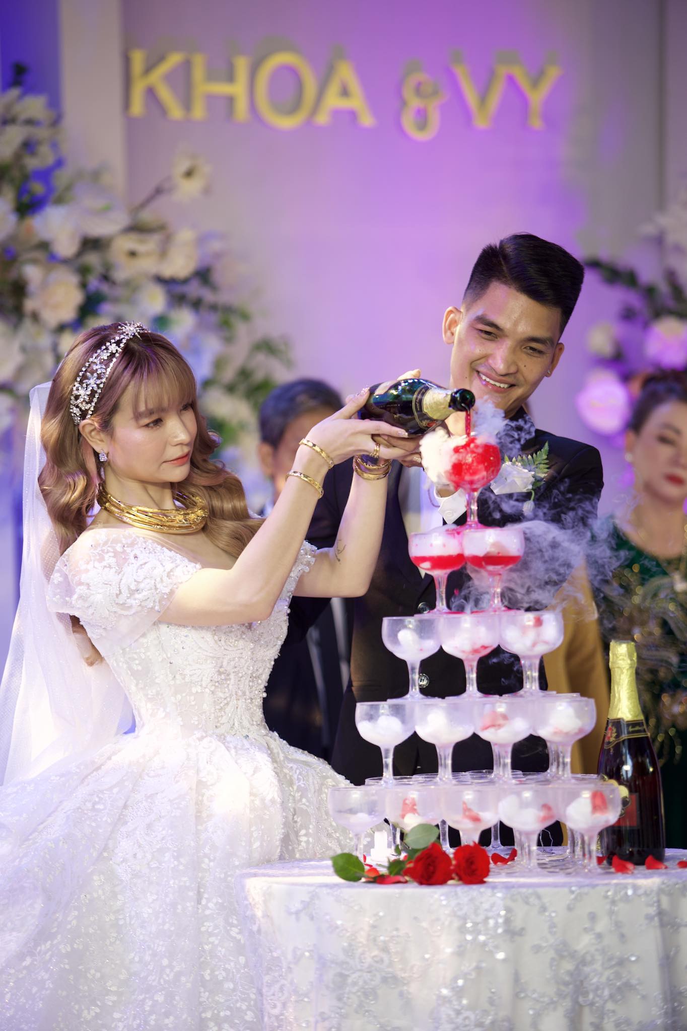 L&acirc;m Vỹ Dạ v&agrave; d&agrave;n sao dự đ&aacute;m cưới Mạc Văn Khoa ở Hải Dương  - Ảnh 23.