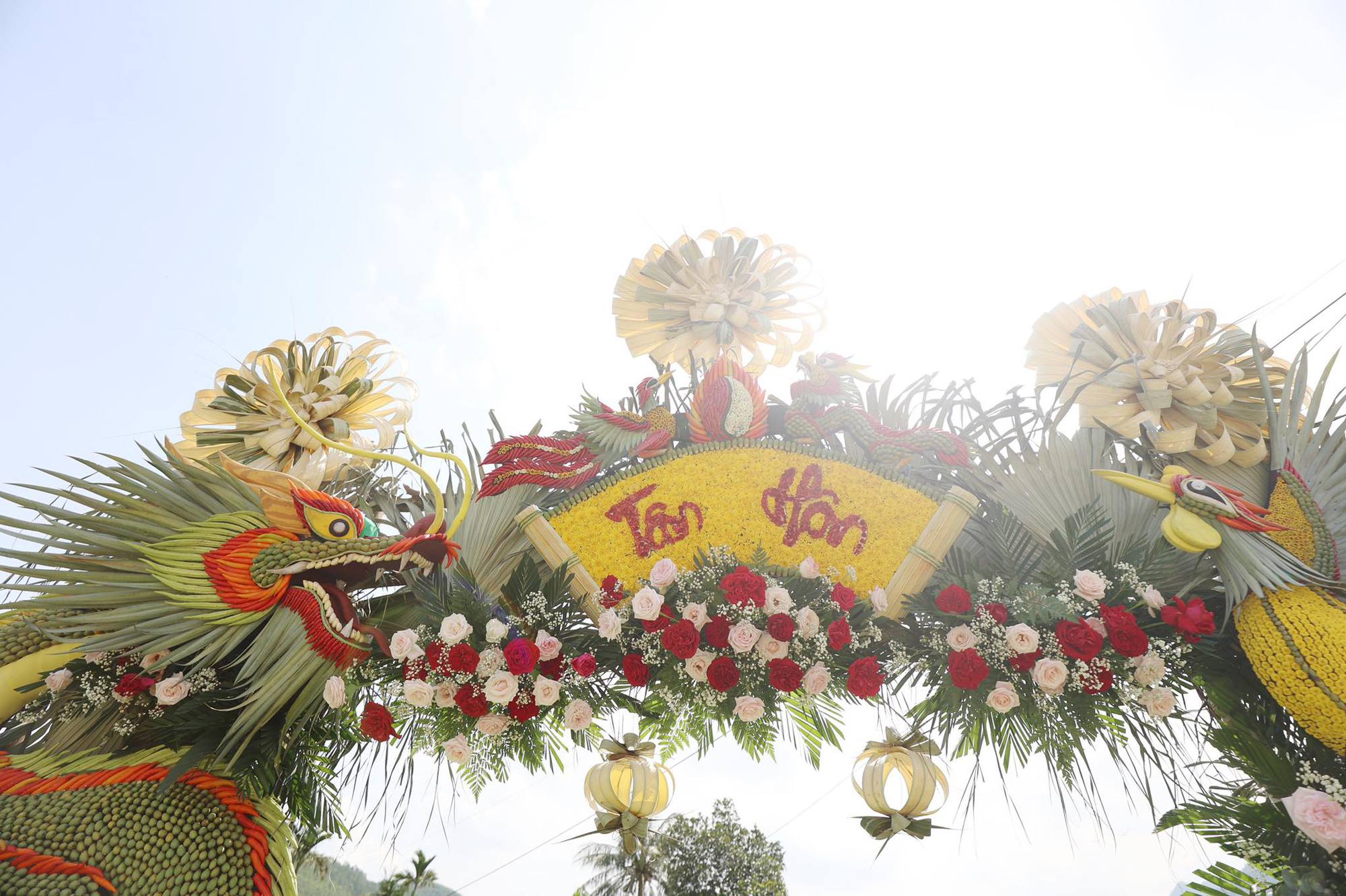 L&acirc;m Vỹ Dạ v&agrave; d&agrave;n sao dự đ&aacute;m cưới Mạc Văn Khoa ở Hải Dương  - Ảnh 5.