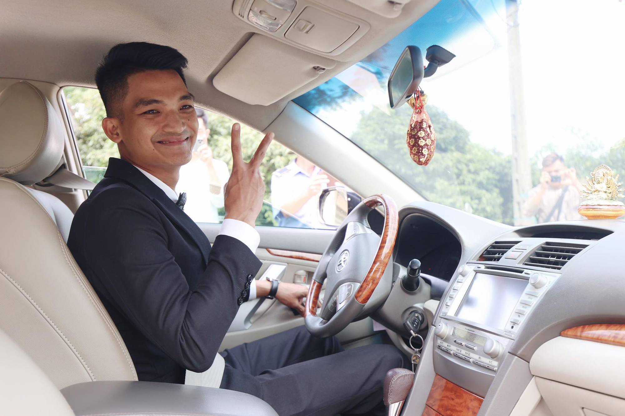 L&acirc;m Vỹ Dạ v&agrave; d&agrave;n sao dự đ&aacute;m cưới Mạc Văn Khoa ở Hải Dương  - Ảnh 13.