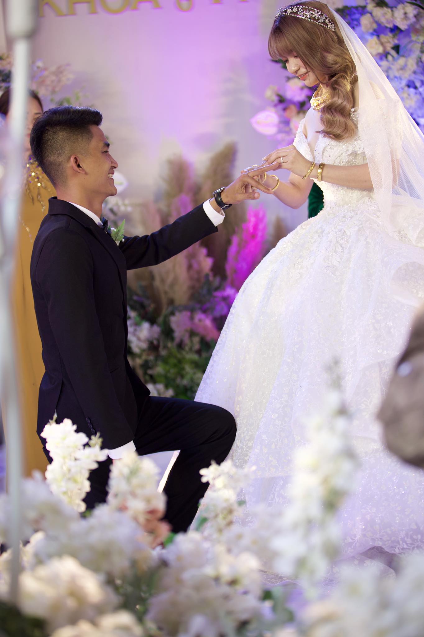 L&acirc;m Vỹ Dạ v&agrave; d&agrave;n sao dự đ&aacute;m cưới Mạc Văn Khoa ở Hải Dương  - Ảnh 22.