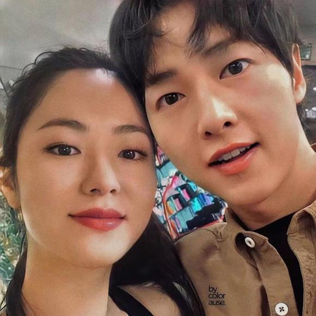 Song Joong Ki sau gần 3 năm ly hôn Song Hye Kyo: Mỹ nam đào hoa với vô số người yêu tin đồn, còn làm điều đặc biệt chưa từng có thời hôn nhân - Ảnh 5.