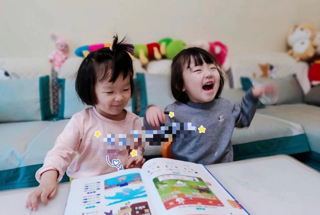 The 2.5-year-old daughter has memorized the numbers from 1 to 200, mastering addition and subtraction in the range 6: Mother revealed 3 magic tricks to teach her children to be masters - Photo 2.