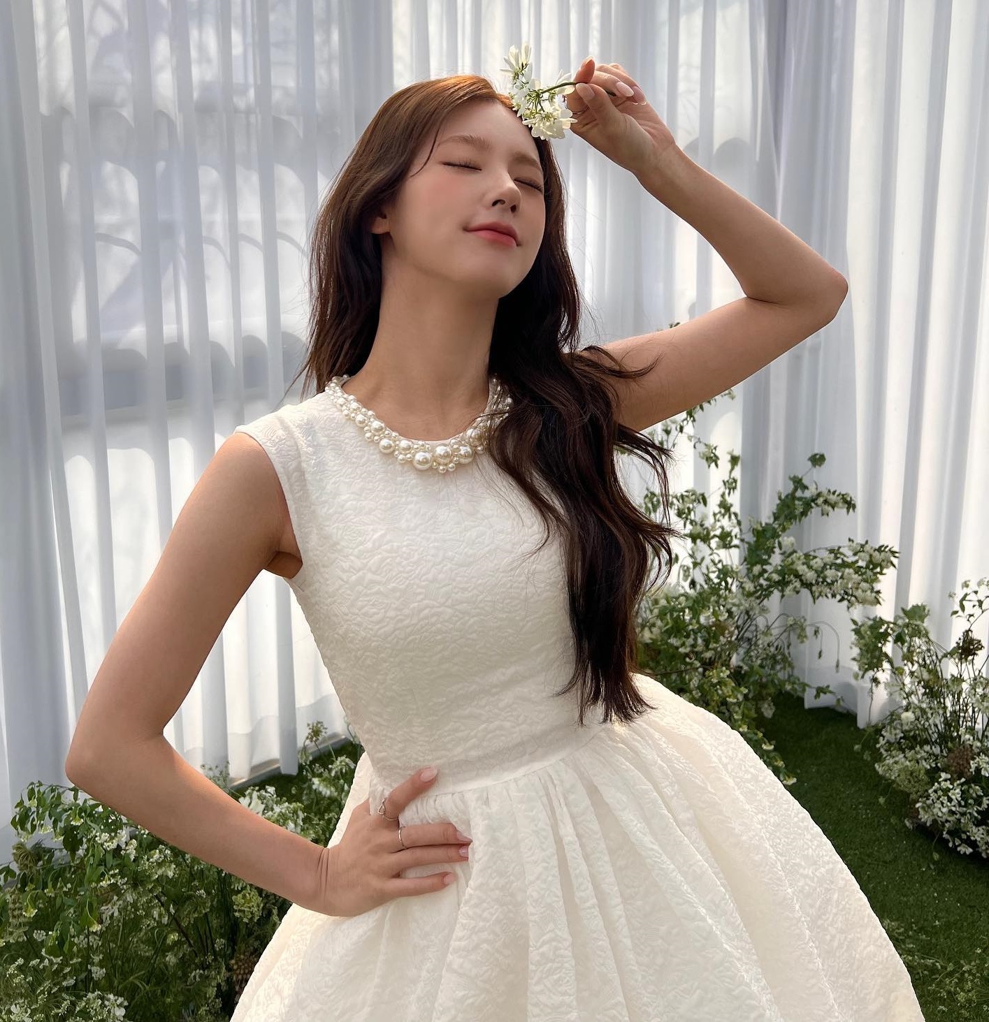   Zara, H&M Korean stars have just worn: All lovely dresses, suitable for summer - Photo 7.