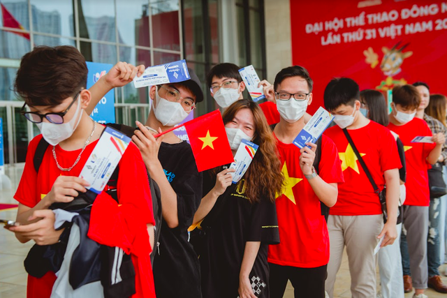 Vietnam's Lien Quan had its first victory at SEA Games 31, and Lien Quan's female fans were on fire on the opening day! - Photo 2. Vietnam's Lien Quan had its first victory at SEA Games 31, and Lien Quan's female fans were on fire on the opening day! - Photo 2.
