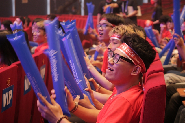 Vietnam's Lien Quan had its first victory at SEA Games 31, and Lien Quan's female fans were on fire on the opening day! - Photo 9. Vietnam's Lien Quan had its first victory at SEA Games 31, and Lien Quan's female fans were on fire on the opening day! - Photo 9.