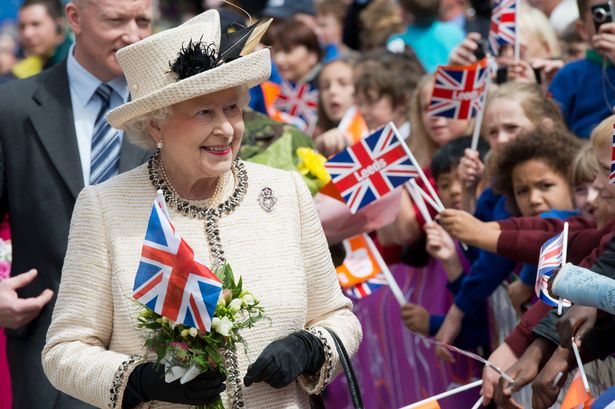 What positions do Princess Kate and other members of the royal family take on during the Platinum ceremony?  - Photo 1.