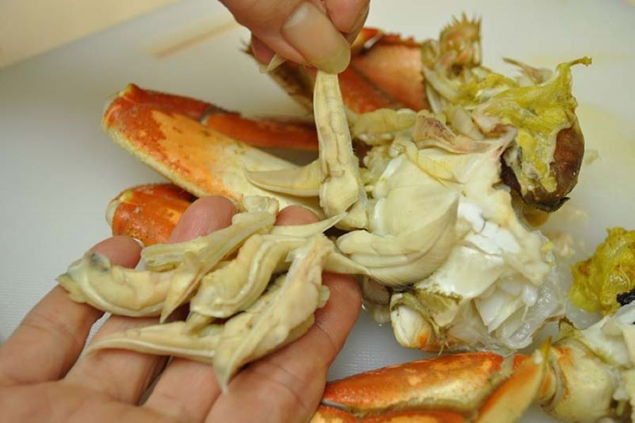 Experts point out 3 parts that absolutely should not be eaten of crabs, which should be removed immediately - Photo 1.