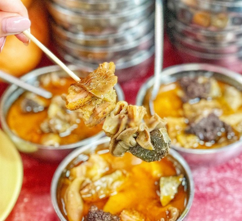 Quán phá lấu trong hẻm nhỏ ngon nổi tiếng ở Sài Gòn luôn kín chỗ - Ảnh 3. Quán phá lấu trong hẻm nhỏ ngon nổi tiếng ở Sài Gòn luôn kín chỗ - Ảnh 3.