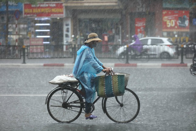 Rain is forecast to continue in the North until early June - Photo 1.